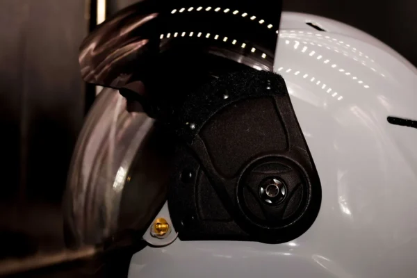 Double-Visor-Focus-View