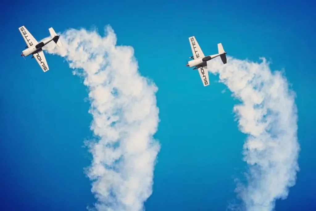 10 Questions with Pro Airshow Display Team: TheSilhouettes 3 Fying Plane Show