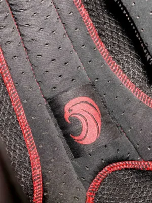 Headliner-Focused-Shot-1