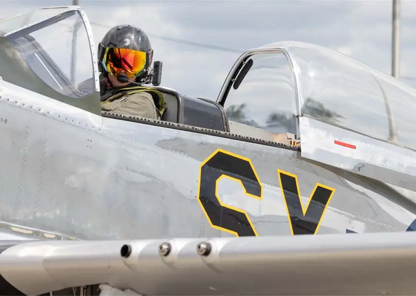 Horus HH-77/FW 1 Pilot with Horus Flight Helmet